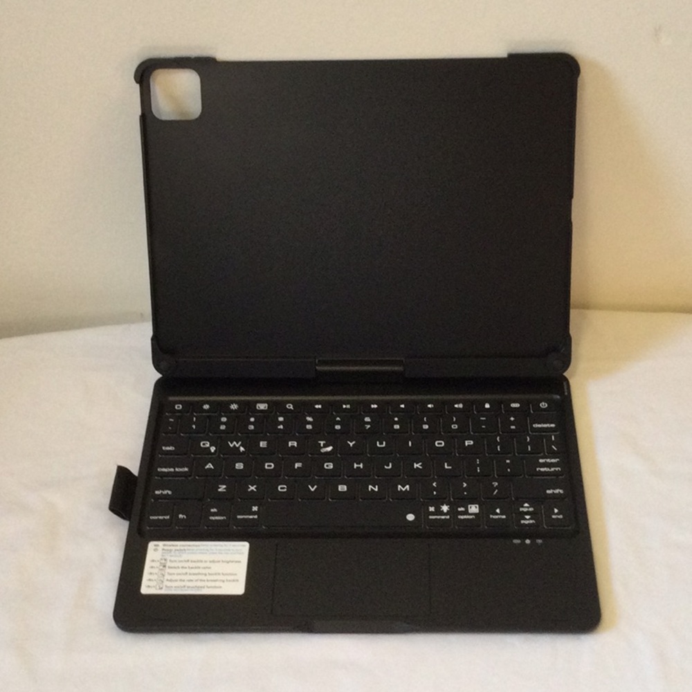 BABG iPad Case with Keyboard (2022)